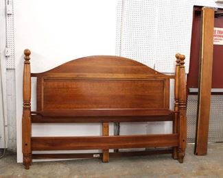 
Lot 641
Lexington Homestead Collection solid cherry king size bed with all rails NO Bolts
