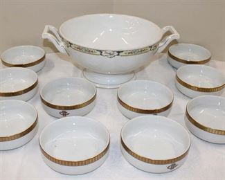
Lot 731
11pc Thomas Bavarian Gothamesque porcelain soup set
