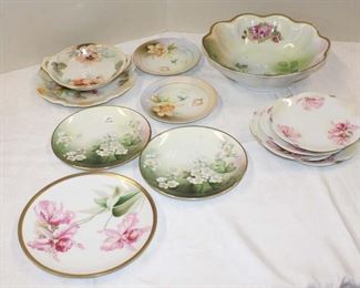 
Lot 736
13pc Semi antique decorative plates and bowls

