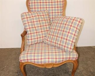
Lot 824
Ethan Allen plaid French style arm chair with pillows, does have small stain

