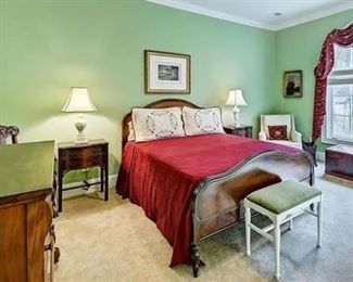 Antique bedroom suite- full size bed