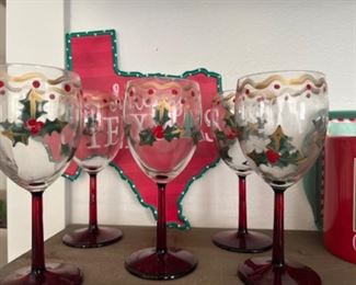 5 Christmas wine glasses