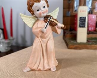 Homco angel playing violin