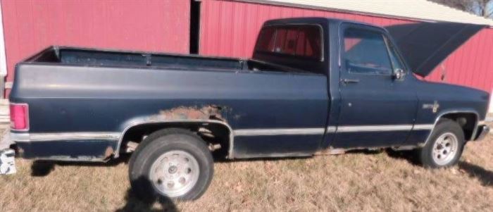 Vintage 1986 Chevy Truck