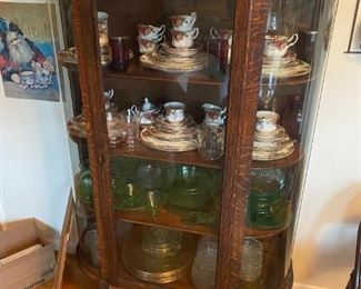 Antique Curved Glass Display Case with Mirrored Top $ 420.00