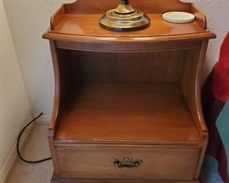pair matching night stand end table