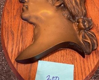 Heavy bronze bas-relief plaque of George Washington