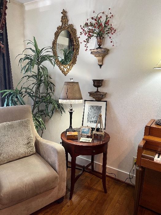 Charming Saint Street Estate Sale in Lafayette, LA starts on 3/2/2023