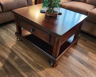 2 Side Tables with Coffee Table