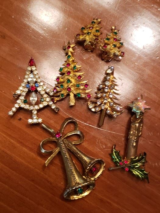 Vintage Christmas Costume Jewelry