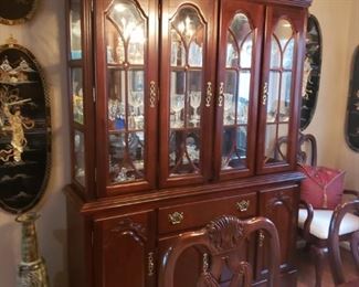 Lighted hutch