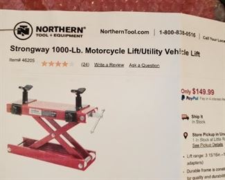 1100 lb minilift...new in box..still in wrapping