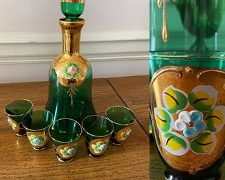 Venetian Art Emerald Glass 6 Pc
Decanter Set w/24K Gold & Flowers