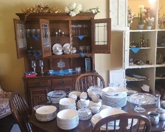 Ethan Allen table and hutch