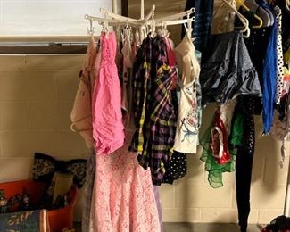 Little girls clothing and costumes 