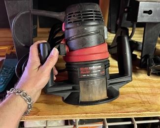 Craftsman router
