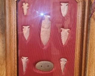 Beautiful arrowheads in a great display.