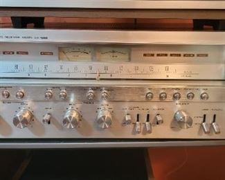 This is it! Pioneer SX-1050, one of the RARE ones!