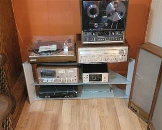 Vintage Pioneer and AKAI HIFI audio components. 