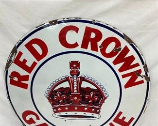 CLOSEUP W/ RED CROWN
