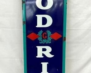 PORC. VERTICAL GOODRICH TIRES SIGN