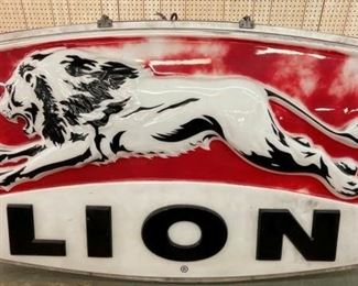 HEAVILY EMB. LION CAN SIGN 109X63