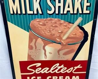 CLOSEUP EMB. W/ MILKSHAKE