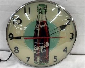 15IN GRAPETTE LIGHTUP CLOCK W/ BOTTLE