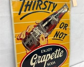 EMB. THIRSTY GRAPTTE W/ BOTTLE