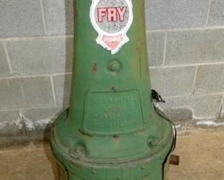 BOTTOM VIEW FRY MAYE WEST 117 VISIBLE 