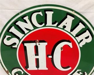 CLOSEUP TOP SINCLAIR