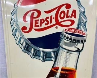 CLOSEUP W/ EMB. PEPSI CAP