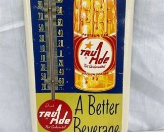 CLOSEUP NICE THERM. W/ BOTTLE