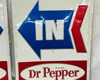 EMB. DR. PEPPER IN SIGN