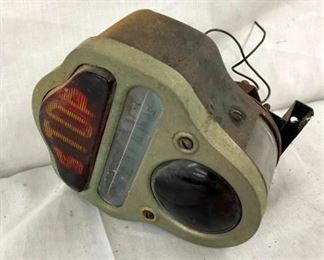 EARLY AUTOMOTIVE BREAK LIGHT