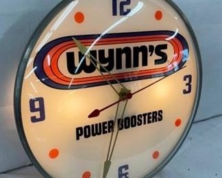 LIGHTED DEALER CLOCK WYNNS