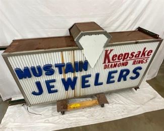 MEASURES 72X44 W/ 16IN CAN