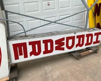 NICE HARDWARE CAN SIGN