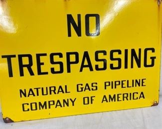 MEASURES 20X14 NO TRESPASSING