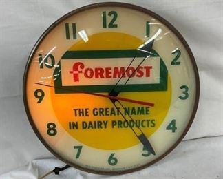 15IN FOREMOST DAIRY LIGHTED CLOCK