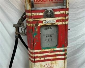 CLOSEUP W/ GLASS LENSE