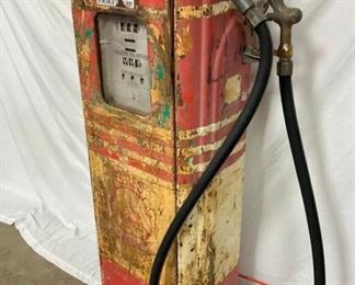 SIDE VIEW NATIONAL GAS PUMP