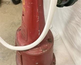 FRY MAE WEST VISIBLE GAS PUMP