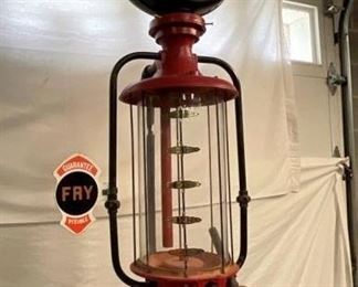 5G. TEXACO MAE WEST W/ SIGN