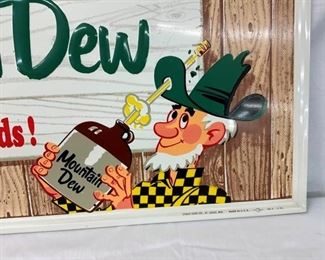 CLOSEUP EMB. WILLIE W/ JUG