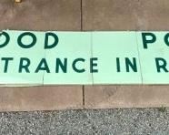 PORC. SEAFOOD ENTRANCE SIGN