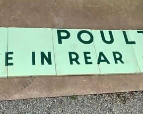 PORC. SEAFOOD ENTRANCE SIGN