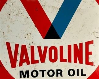 CLOSE UP SIDE 2 VALVOLINE SIGN 