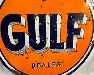 CLOSE UP GULF DEALER SIGN 