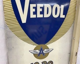 CLOSE UP VEEDOL 10-30 CAN FLANGE W/WINGS